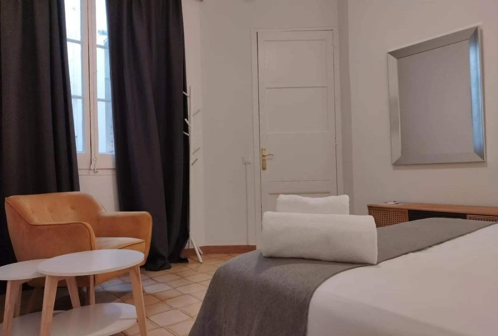 Hostel Sunny Rooms Bcn Barcelona Spanyolország